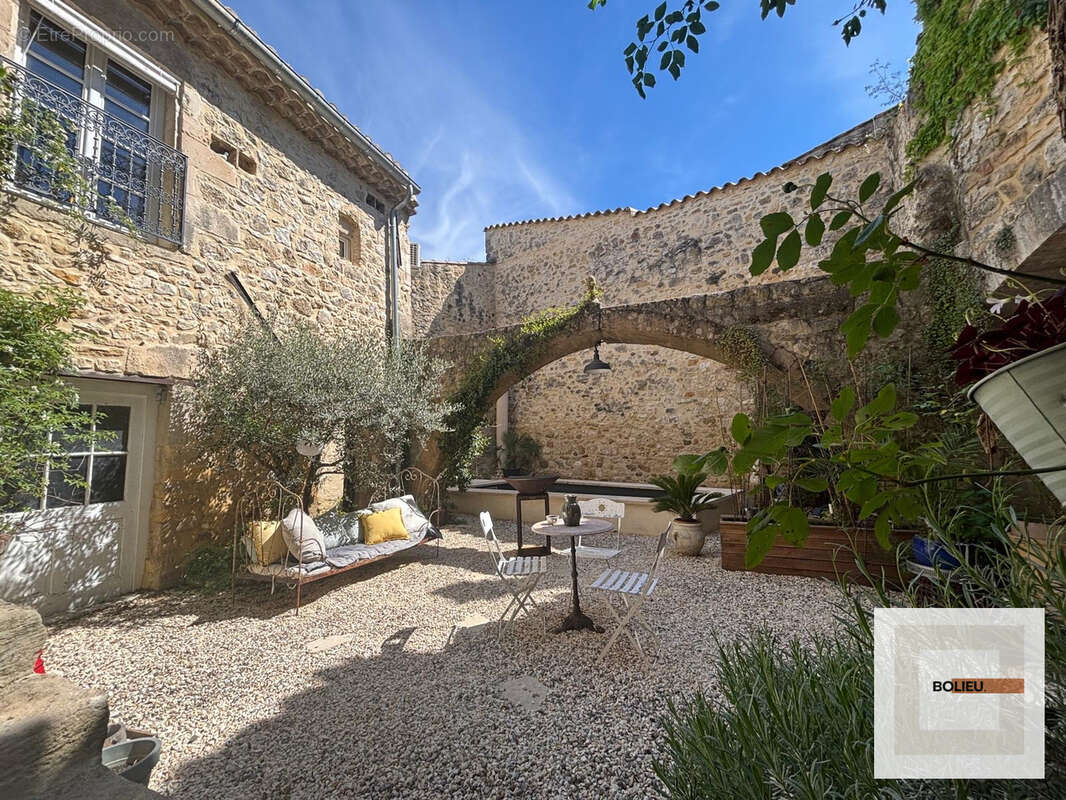 Maison à UZES