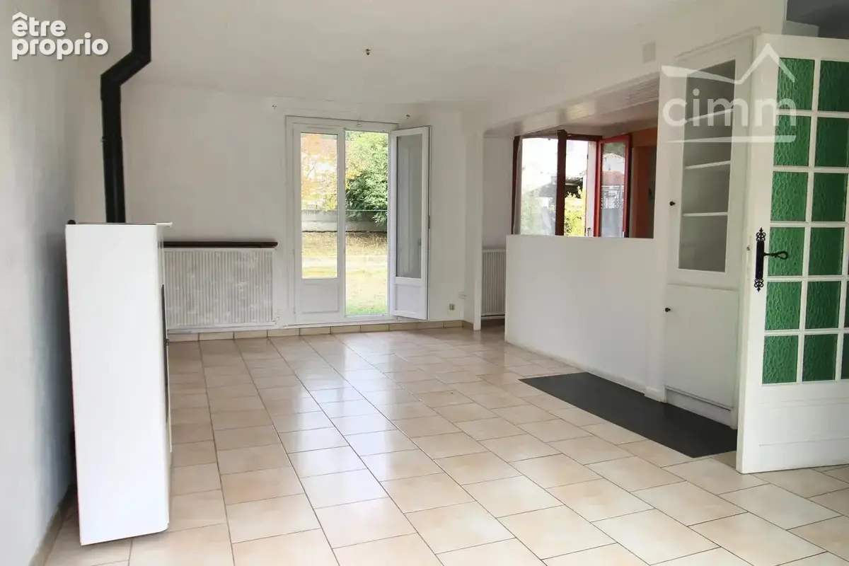 Maison de plain-pied avec jardin, garage et vue sur les montagnes - photo 4