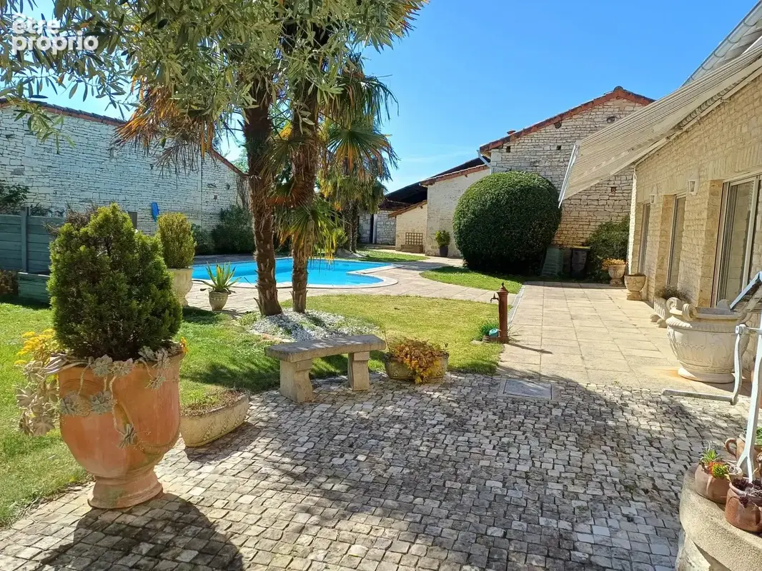 Maison de Charme avec Piscine à La Faye - photo 29