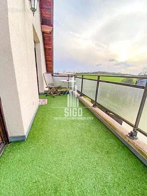 Appartement à MEZERES