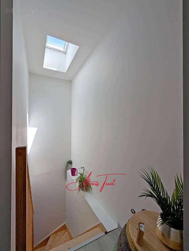 Maison 77 m² à Ambares-Et-Lagrave  - photo 17