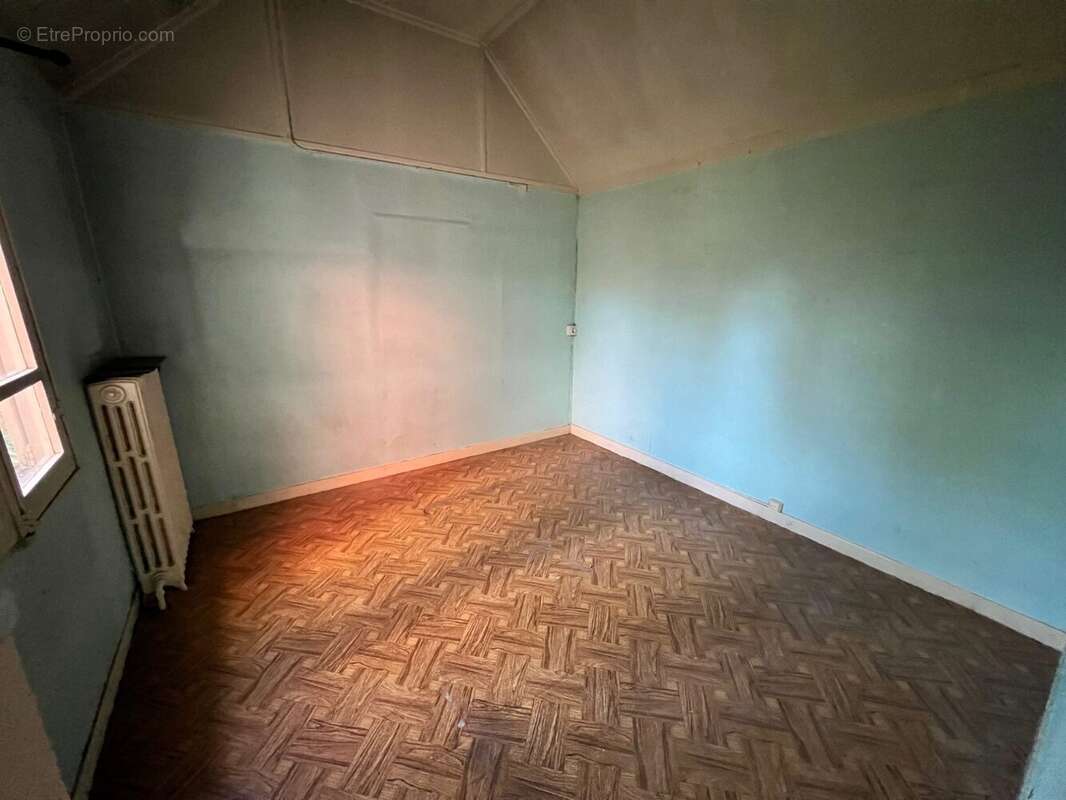 Terrain à CONFLANS-SAINTE-HONORINE