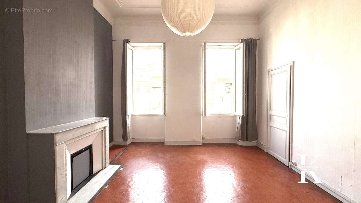 Appartement à MARSEILLE-6E