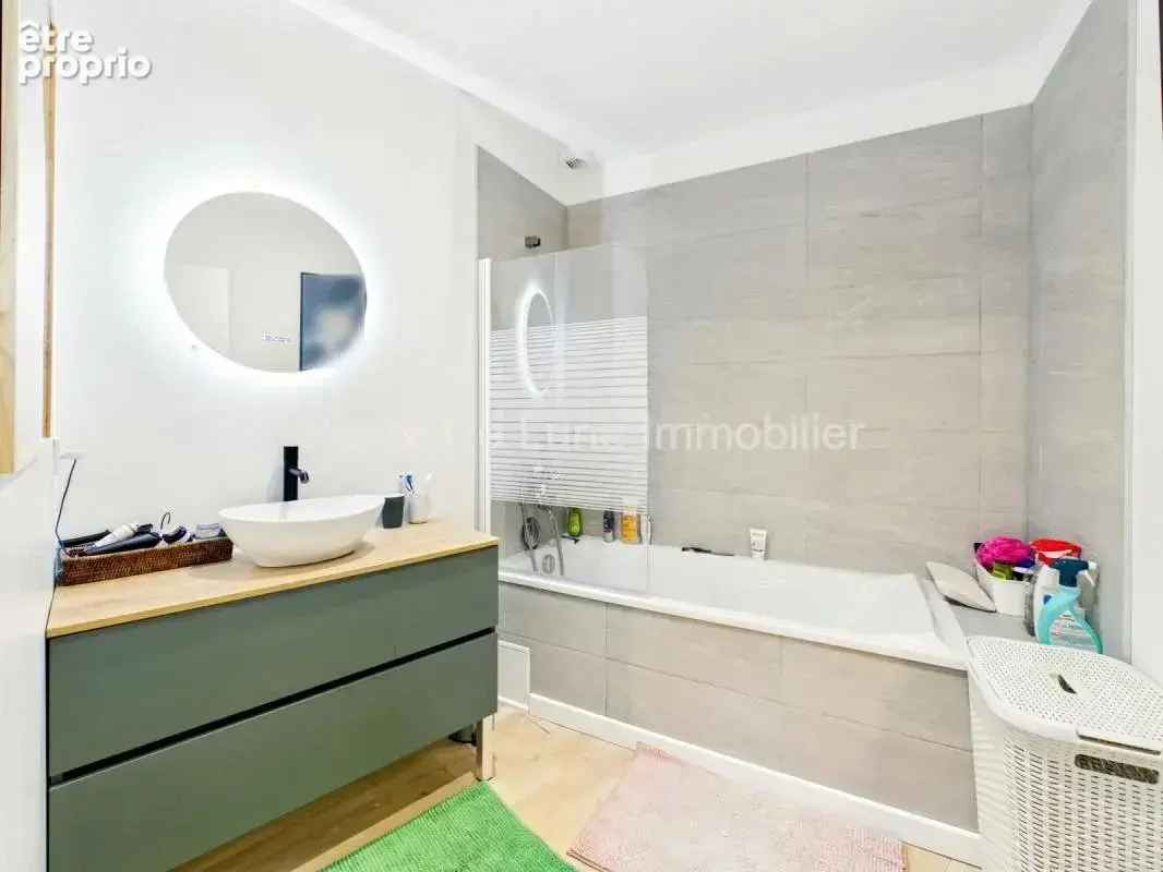 Appartement T3 entièrement rénové, Moiré - photo 5