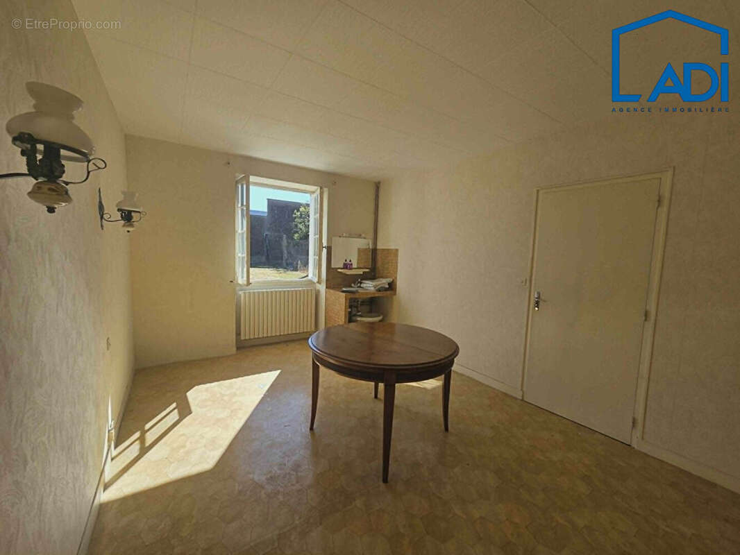 À vendre, Saint-Maixent-l'École ! - photo 12