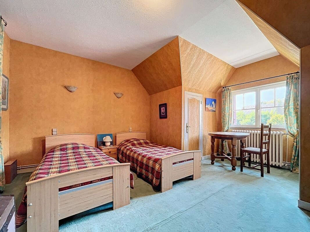 Maison à LAMARCHE-SUR-SAONE