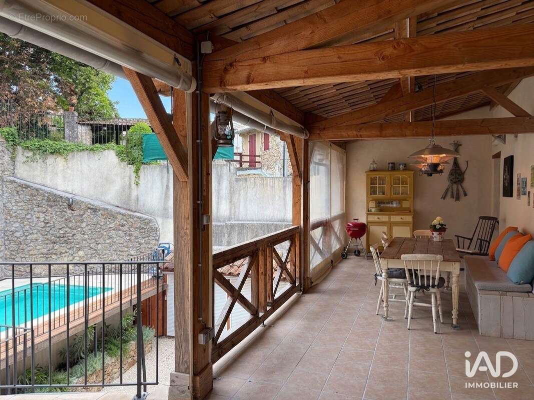 Maison 200 m² à Notre-Dame-De-La-Rouviere  - photo 6