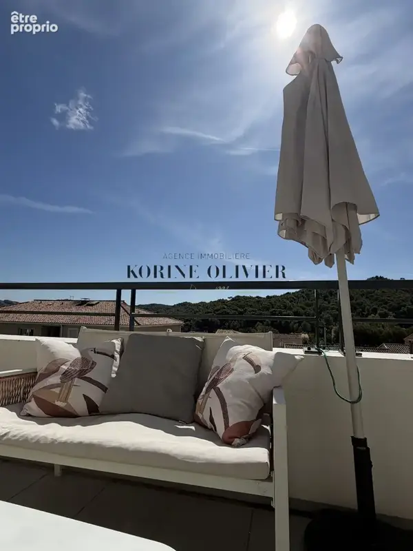 Magnifique t3 en dernier étage avec terrasse, box  et 1 parking privé - photo 2