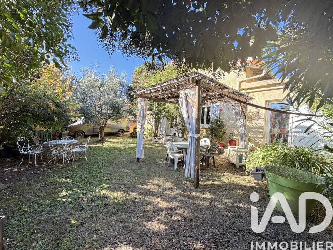 Photo 1 - Maison à PEYROLLES-EN-PROVENCE