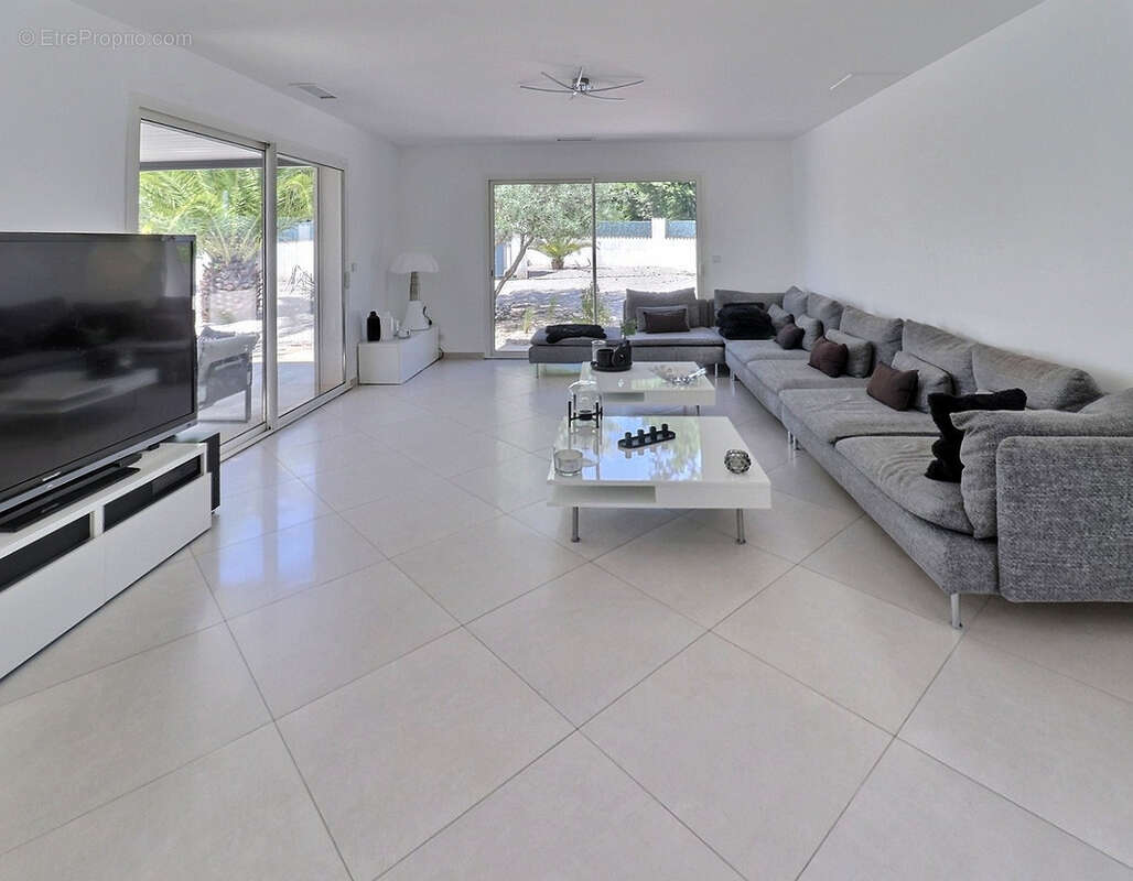 Maison à SAINT-MATHIEU-DE-TREVIERS