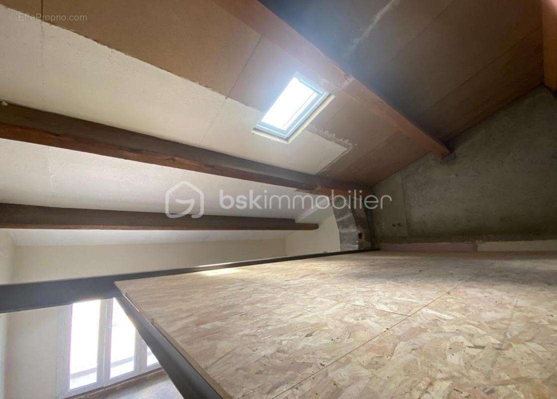 SAINT-CHRISTOL ((84) - Créez votre T3 sur mesure ! Plateau sous forme d'appartement de 77 m² env. situé au 3ème étage avec ascen - photo 8