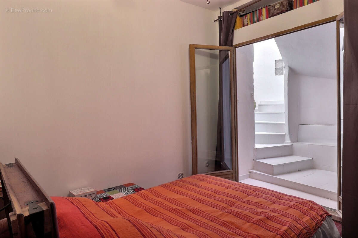 Appartement à MARSEILLE-6E