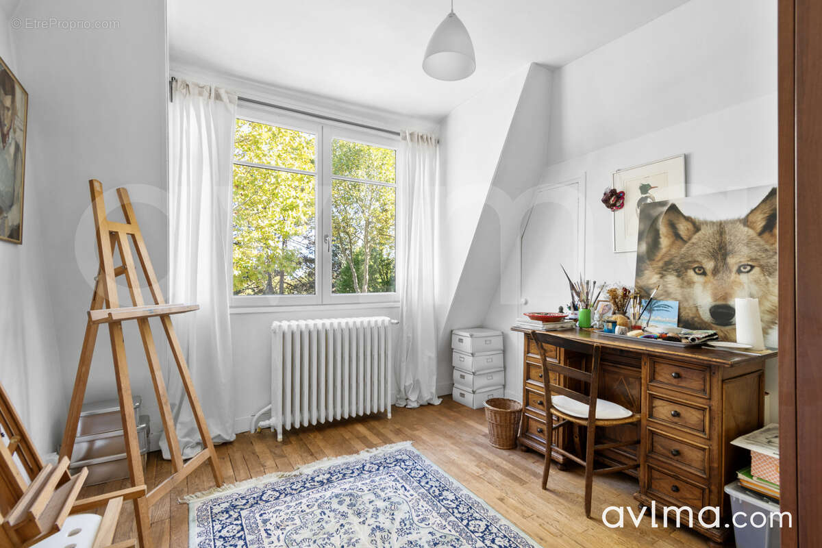 Maison à SAINT-NOM-LA-BRETECHE