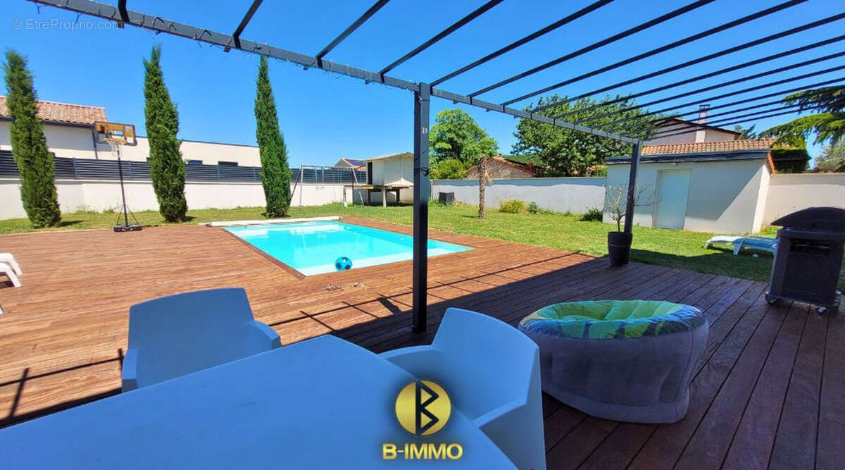 Maison à SAINT-CLAIR-DU-RHONE