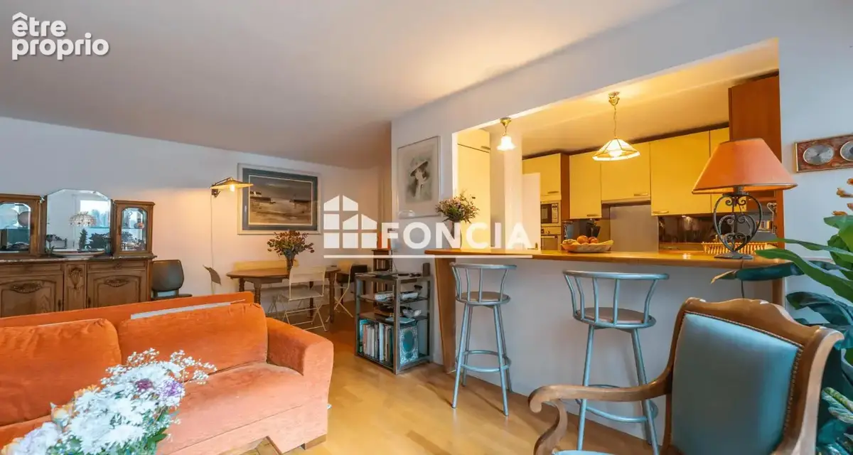 Appartement à PARIS-17E