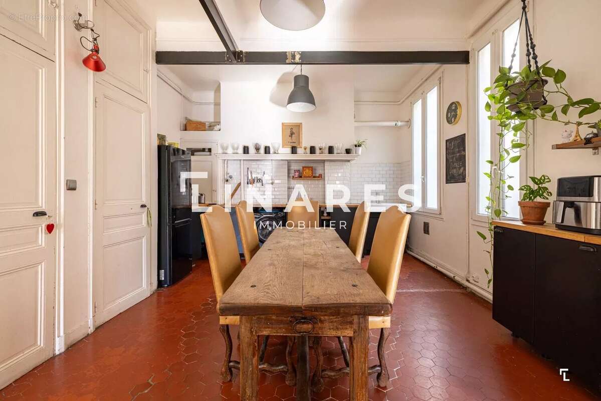 Appartement à MARSEILLE-1E
