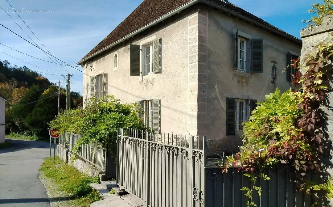 Maison à PORT-LESNEY