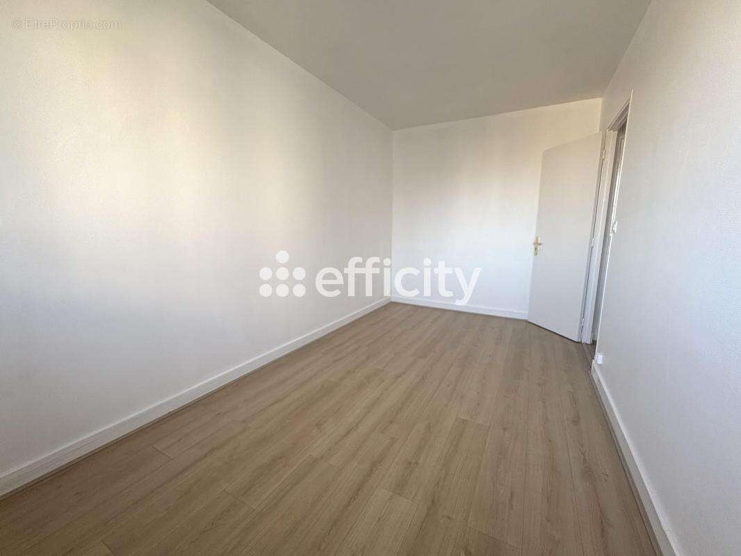 Appartement à ENGHIEN-LES-BAINS