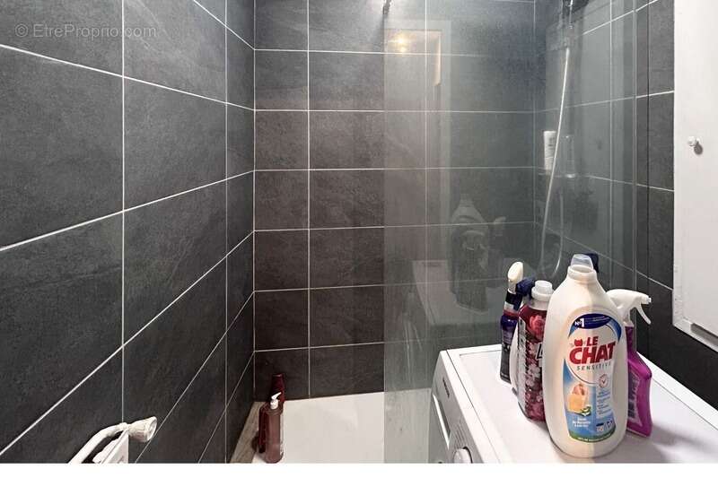 Appartement à vendre 5 pièces - Rez de jardin - CALME - PARKINGS - PROCHE DES COMMODITES - photo 10
