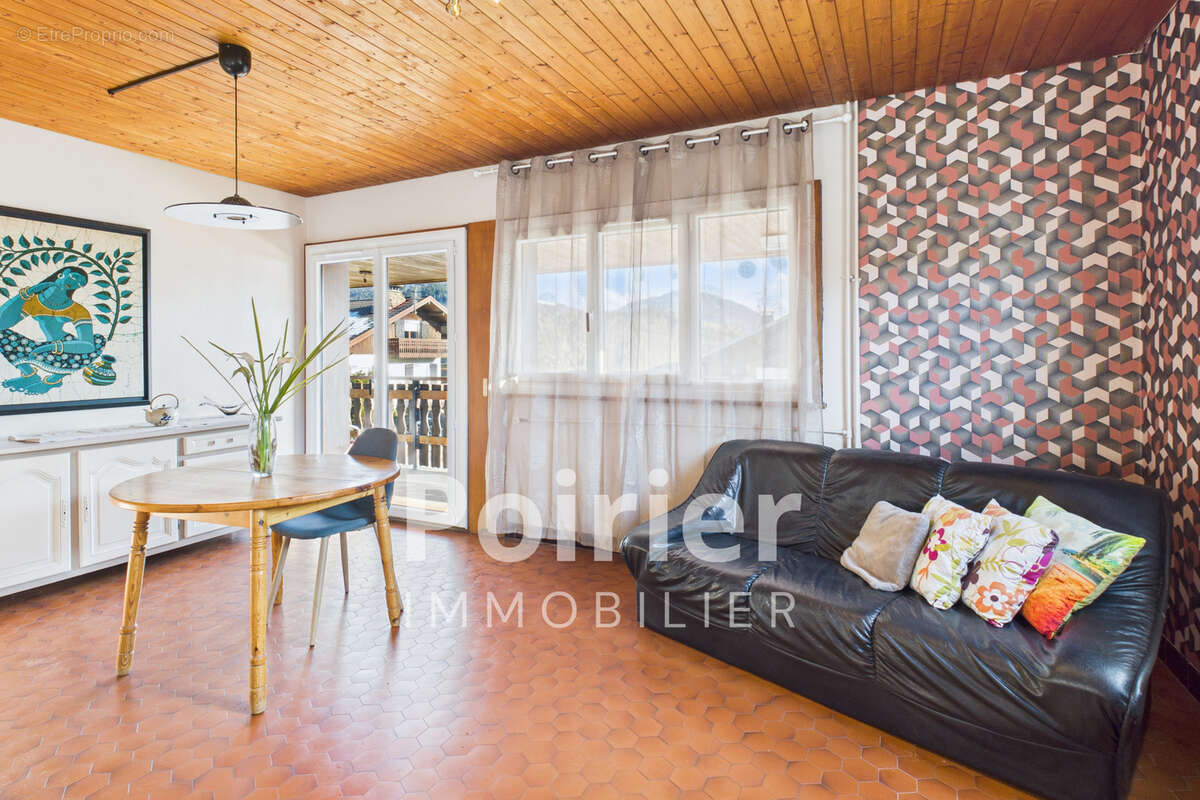 Maison à VINZIER