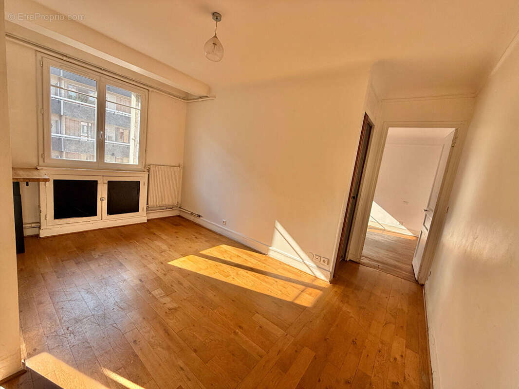 Appartement à PARIS-12E