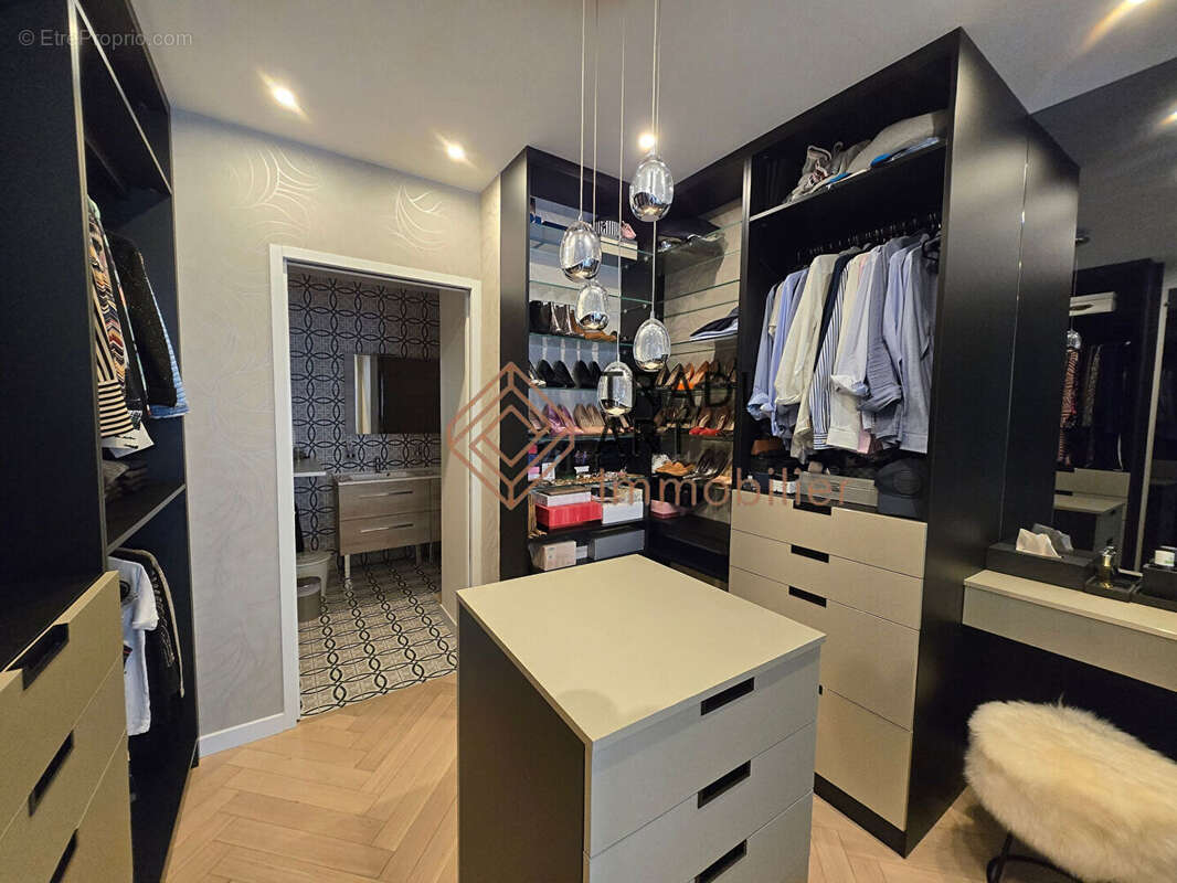 Appartement à SAINTE-GENEVIEVE-DES-BOIS