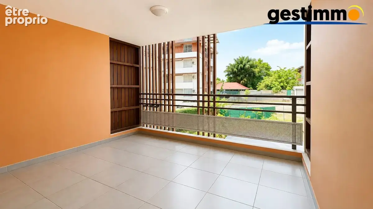 Terrasse vue piscine - Appartement à CAYENNE