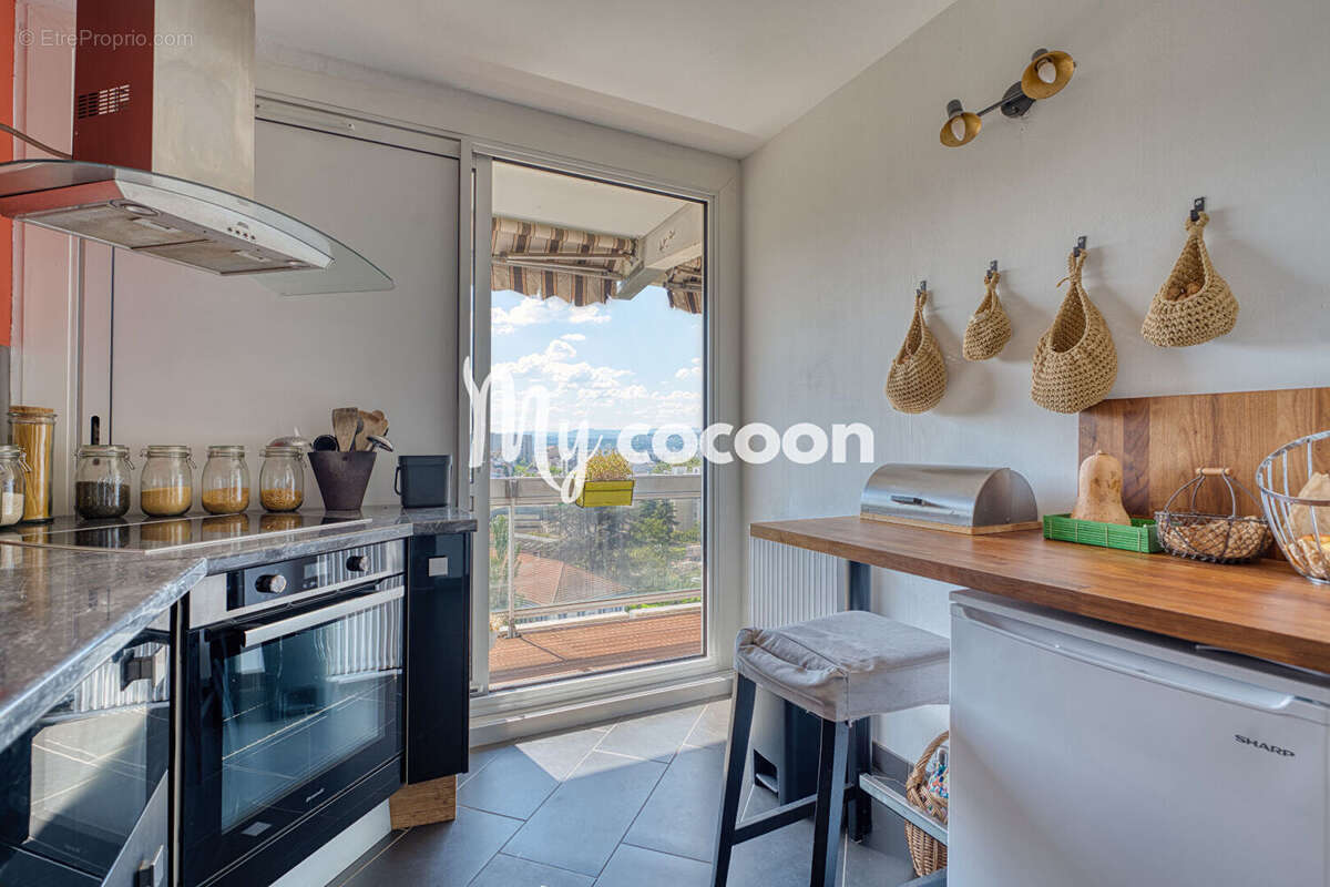 Appartement à LYON-8E
