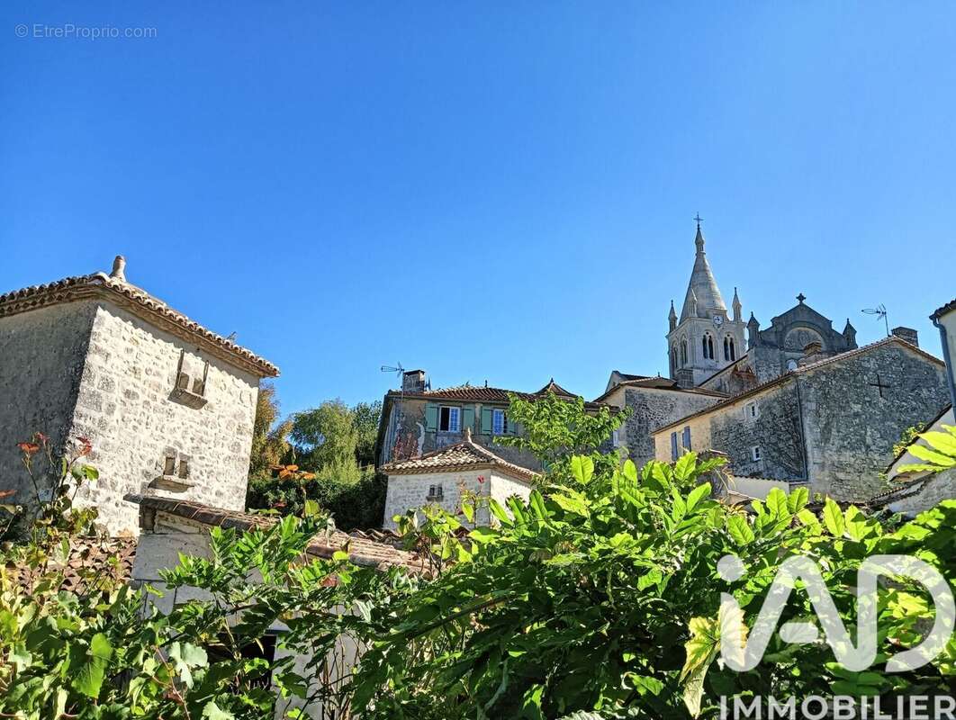 Photo 9 - Maison à VILLEBOIS-LAVALETTE