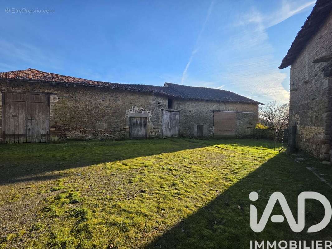 Appartement 265 m² à Le Buis  - photo 8