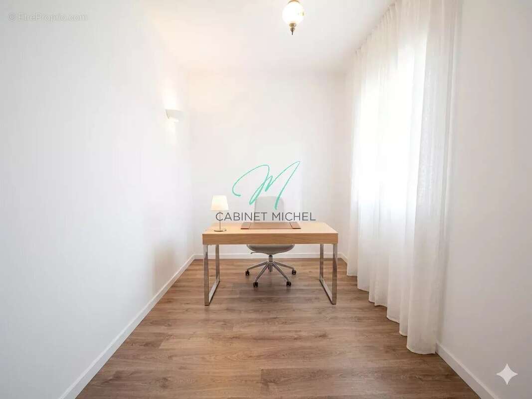 Maison à ROQUEFORT-LES-PINS