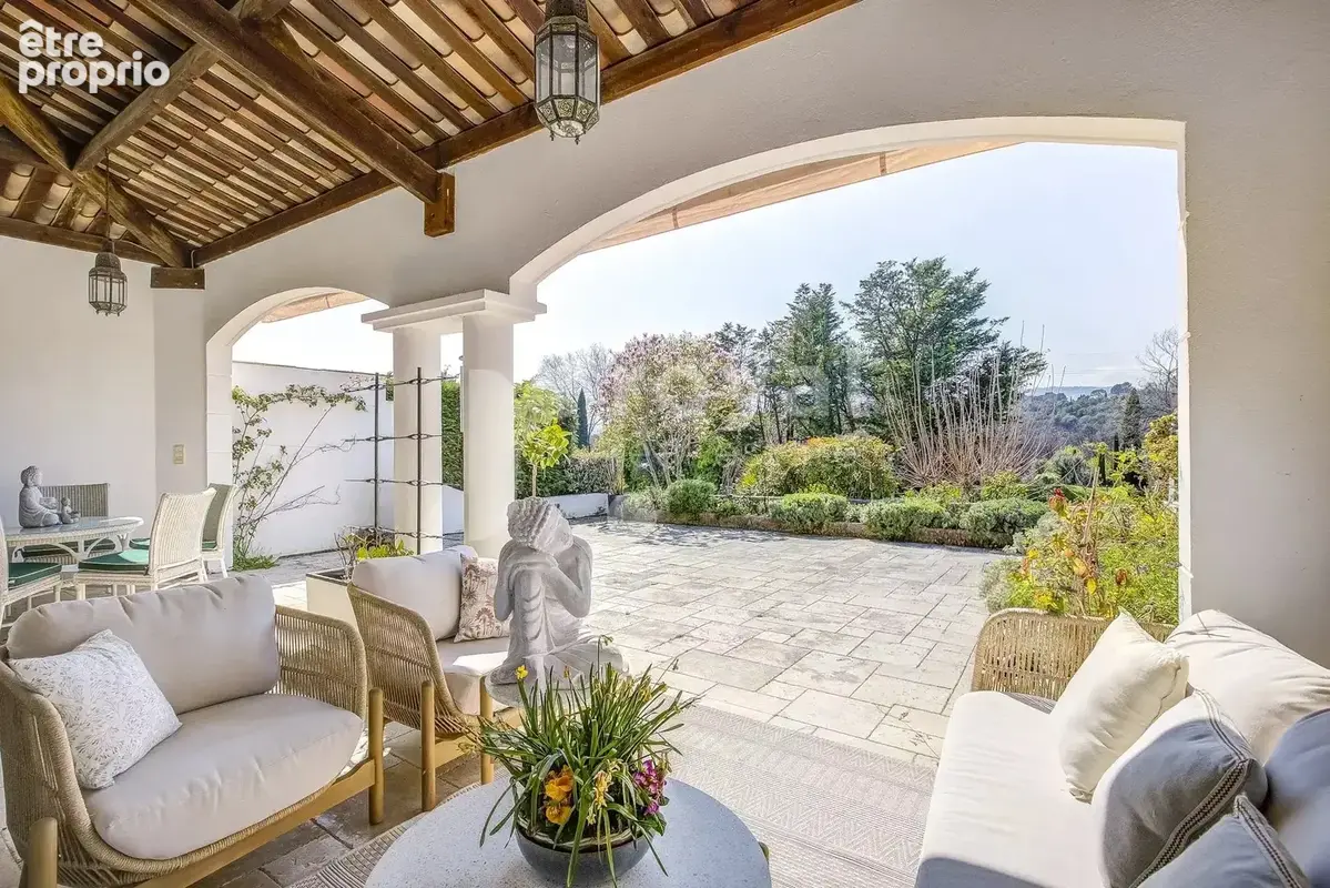 Villa de plain pied avec terrasse - Royal Mougins Golf - photo 1