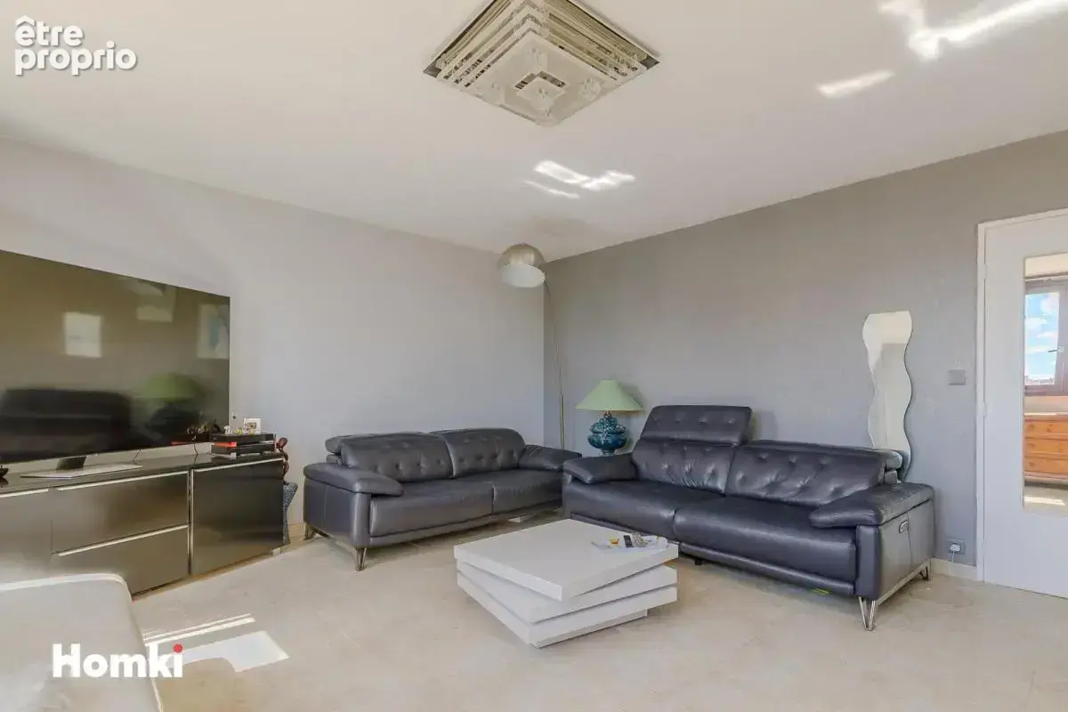 Appartement T4 de 88 m² à Lyon 69003 - photo 2