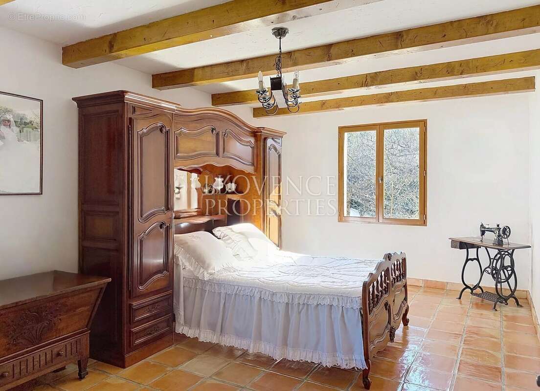 Maison à ROUGIERS