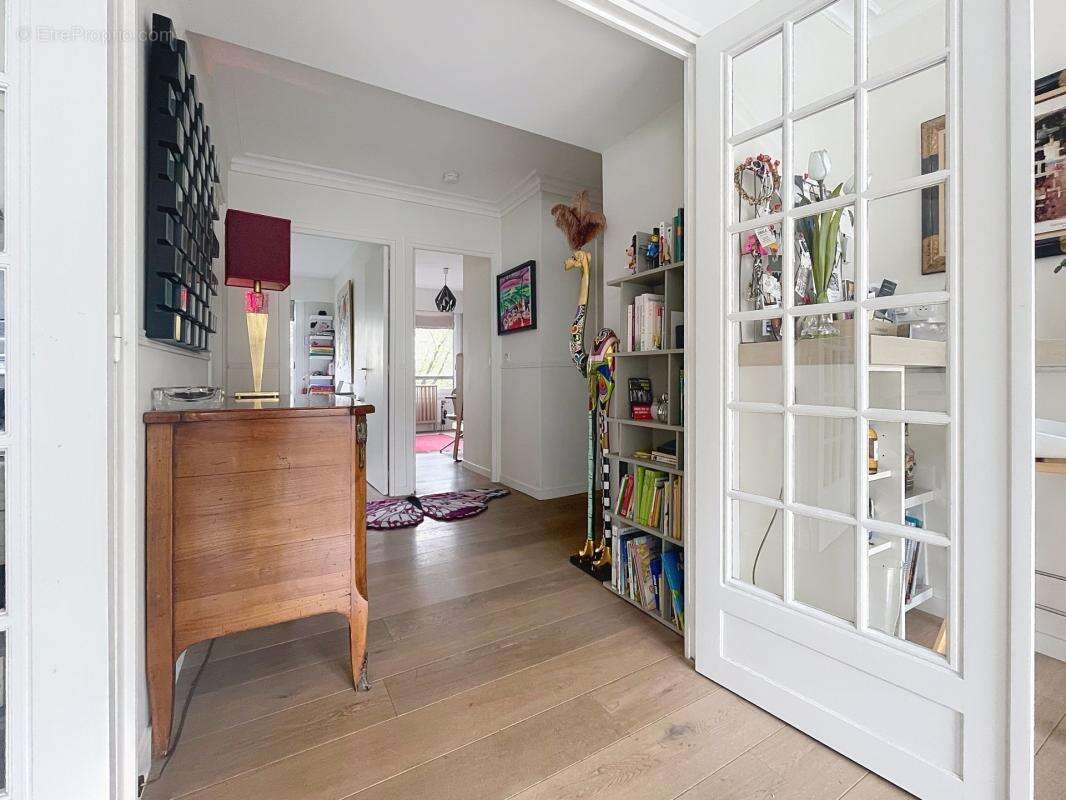 LILLE SQUARE FOCH - Superbe appartement 101 m² - photo 6