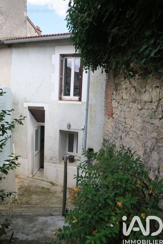 Photo 1 - Maison à SAINT-SAVIN