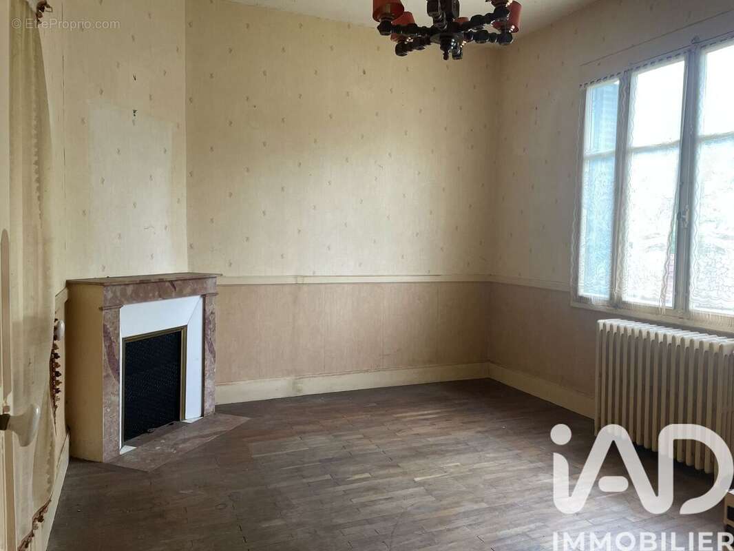 Photo 3 - Maison à LURCY-LEVIS