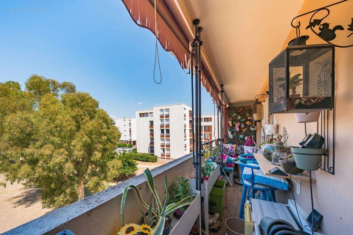 83600 - frejus - centre-ville - 3 pièces - 2 chambres - 58.0 m² - appartement avec balcon vue degagee - photo 10