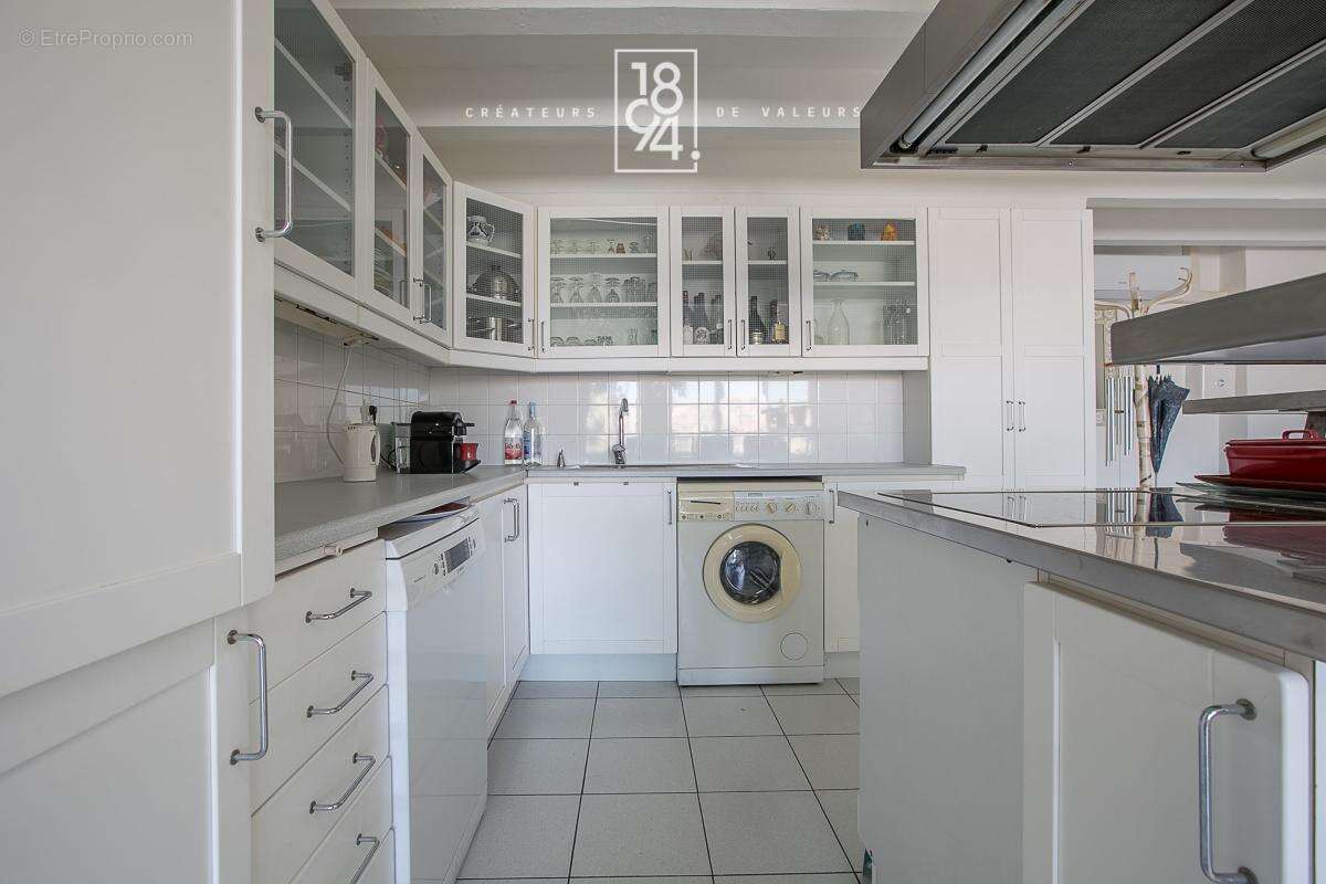 Appartement à MARSEILLE-7E