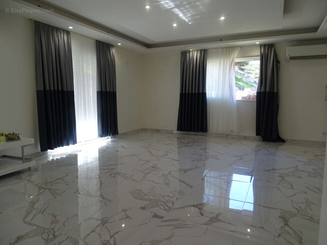 Maison à MARSEILLE-16E