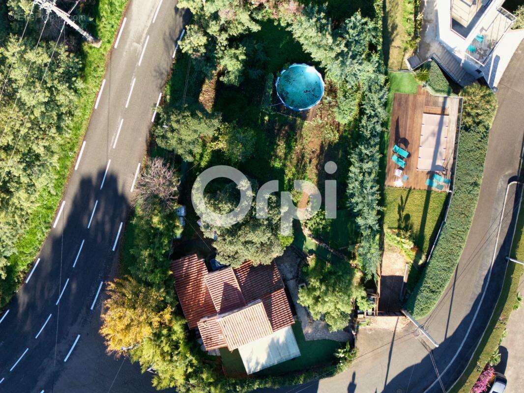 Terrain à MANDELIEU-LA-NAPOULE