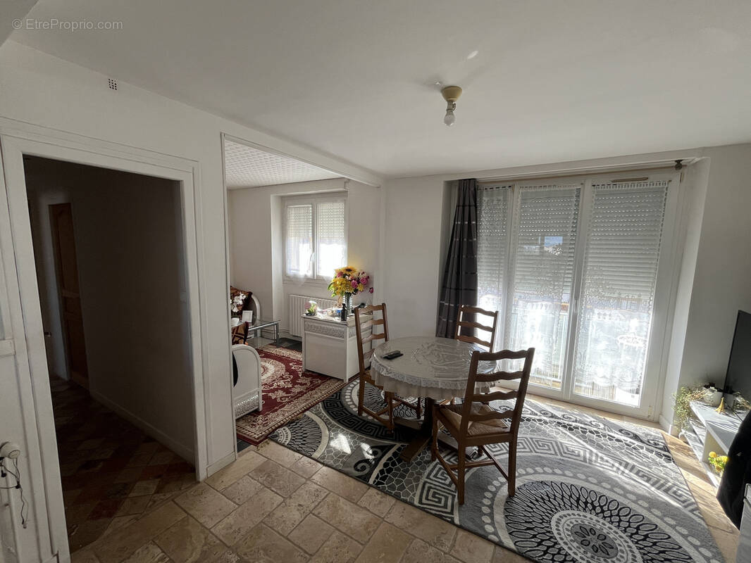 Appartement à CHENOVE