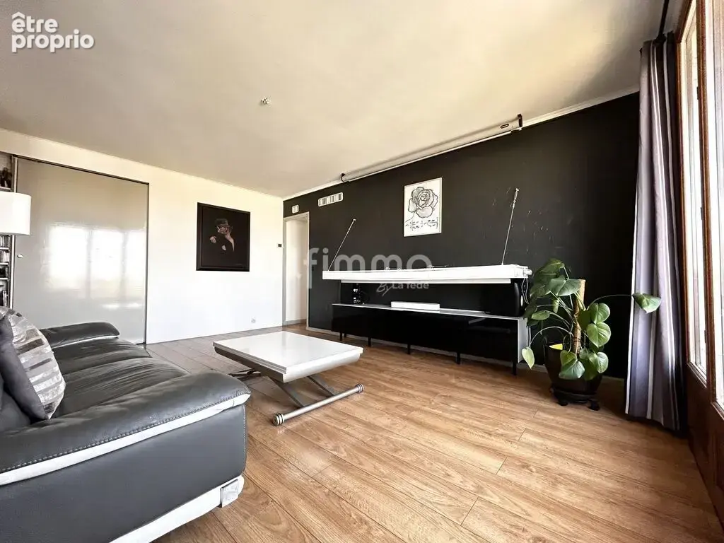 Appartement 65m2, dernier étage et 2 balcon - photo 3