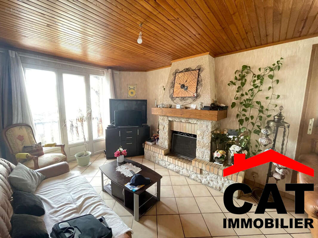 Maison à MONTEREAU-FAULT-YONNE