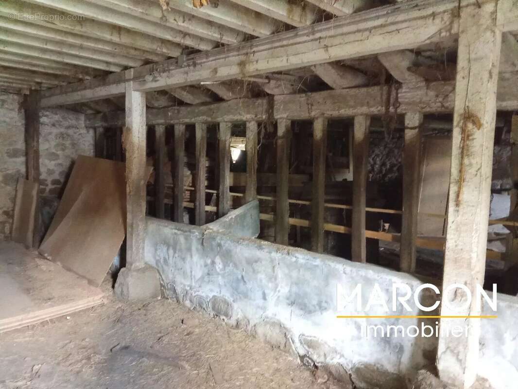 Maison à SAINTE-FEYRE