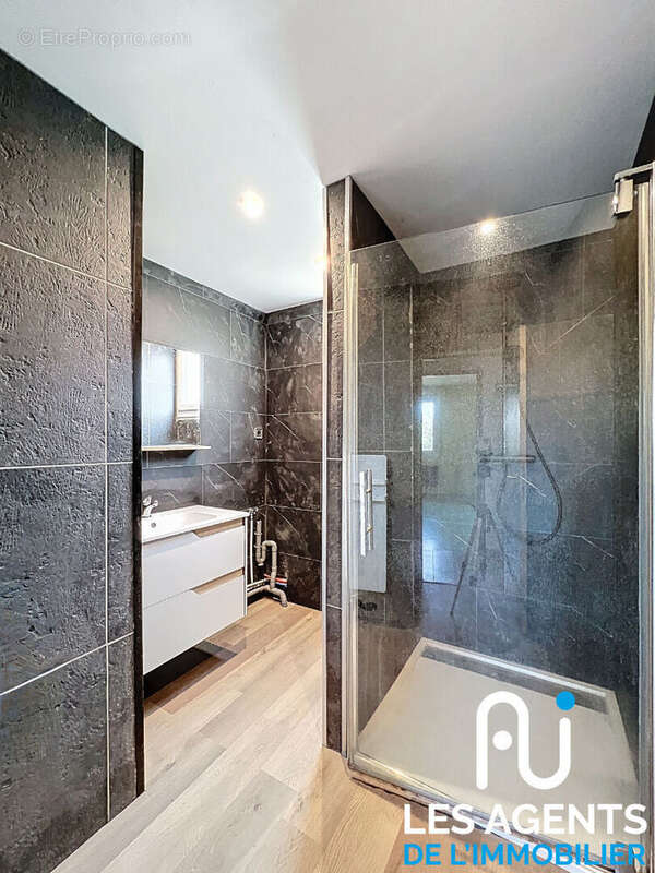 Maison  5 pièce(s) - photo 11