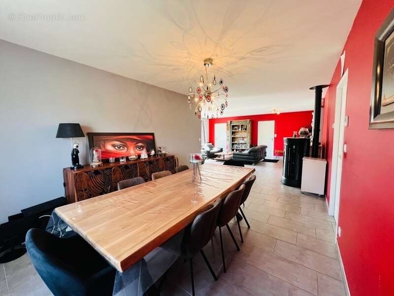 maison 2010 Plain pied - 4 chambres -garage et grand jardin - photo 6