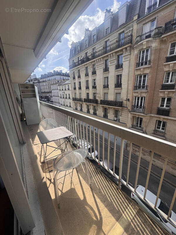 Appartement à PARIS-19E