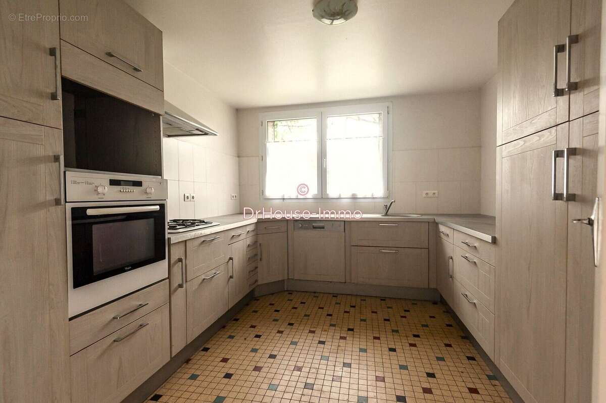 Maison à NEUVILLE-DE-POITOU