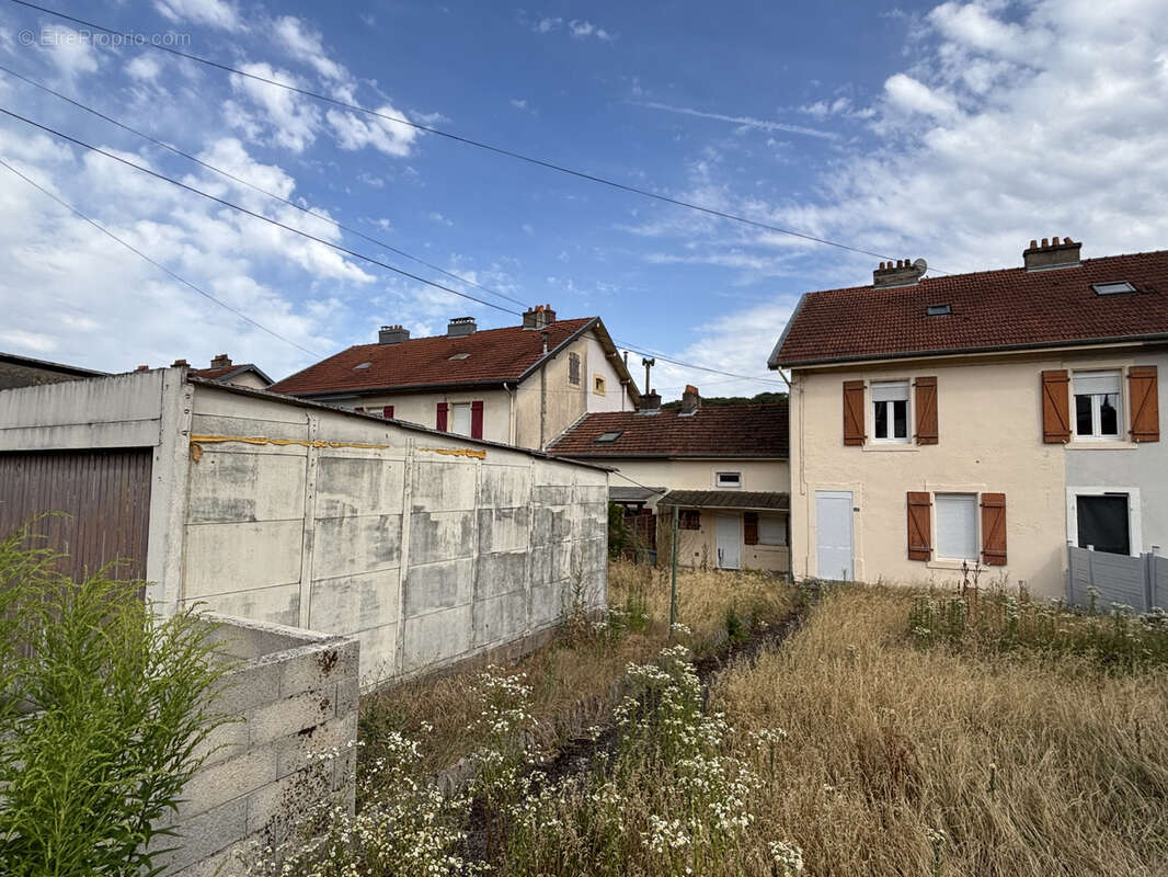 JOEUF - Maison mittoyenne avec Jardin et Garage - photo 2